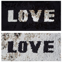 Applicatie reversible pailletten love zwart zilver