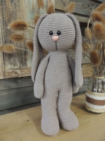 XXL Funny Bunny Basic taupe staand of zittend